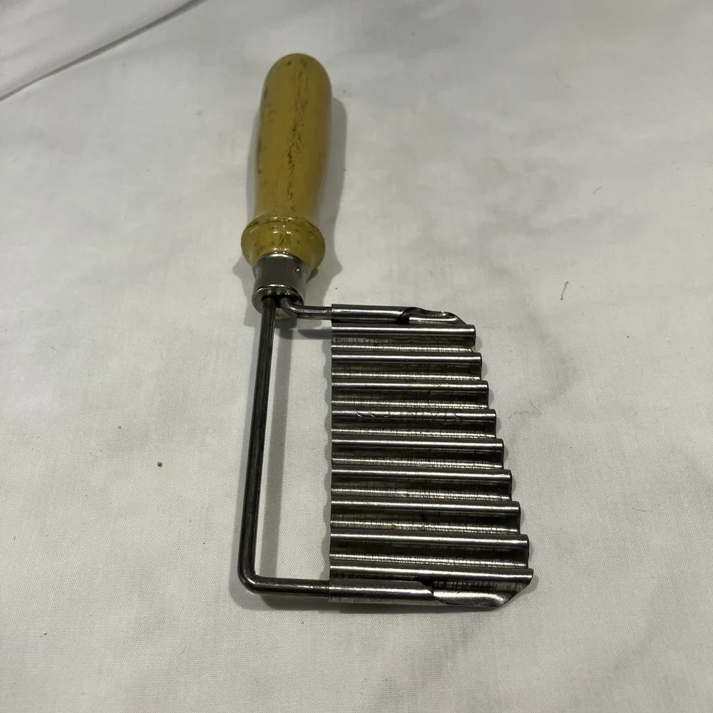 Vintage Farmhouse Kitchen Utensils Lot of 3 Tools Gadgets‎ Rustic Country